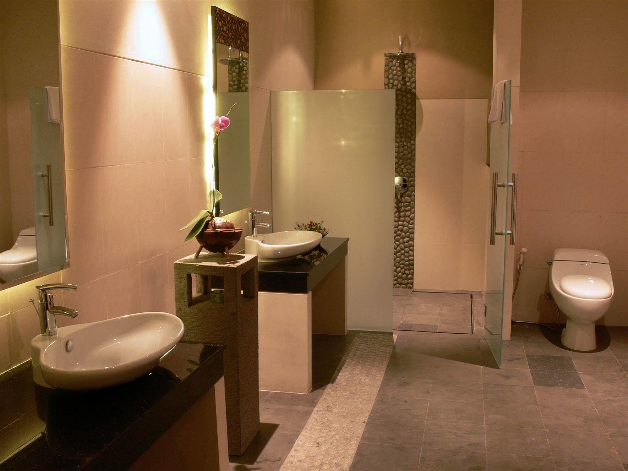 Alam Warna Villa Seminyak  Ngoại thất bức ảnh