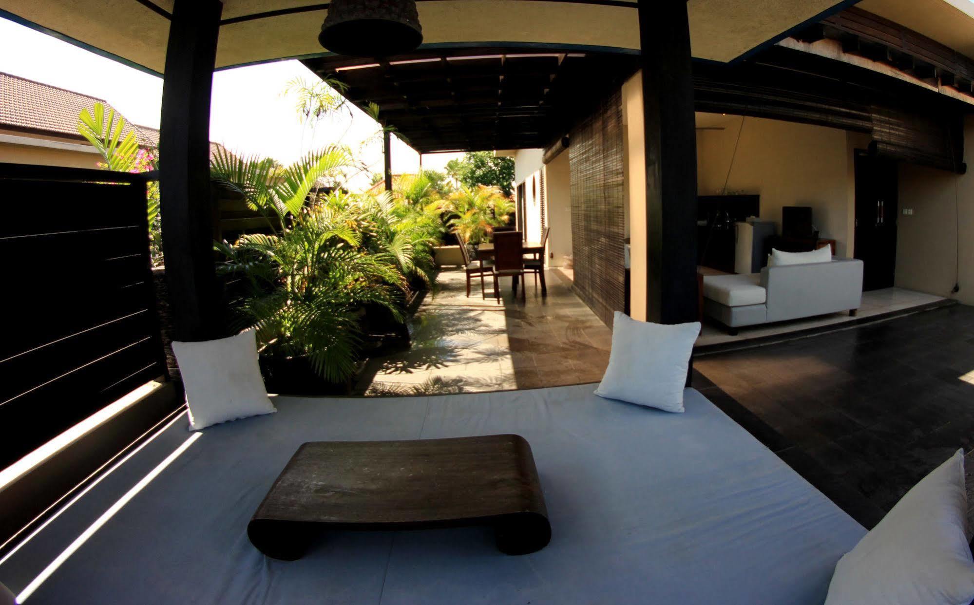 Alam Warna Villa Seminyak  Ngoại thất bức ảnh