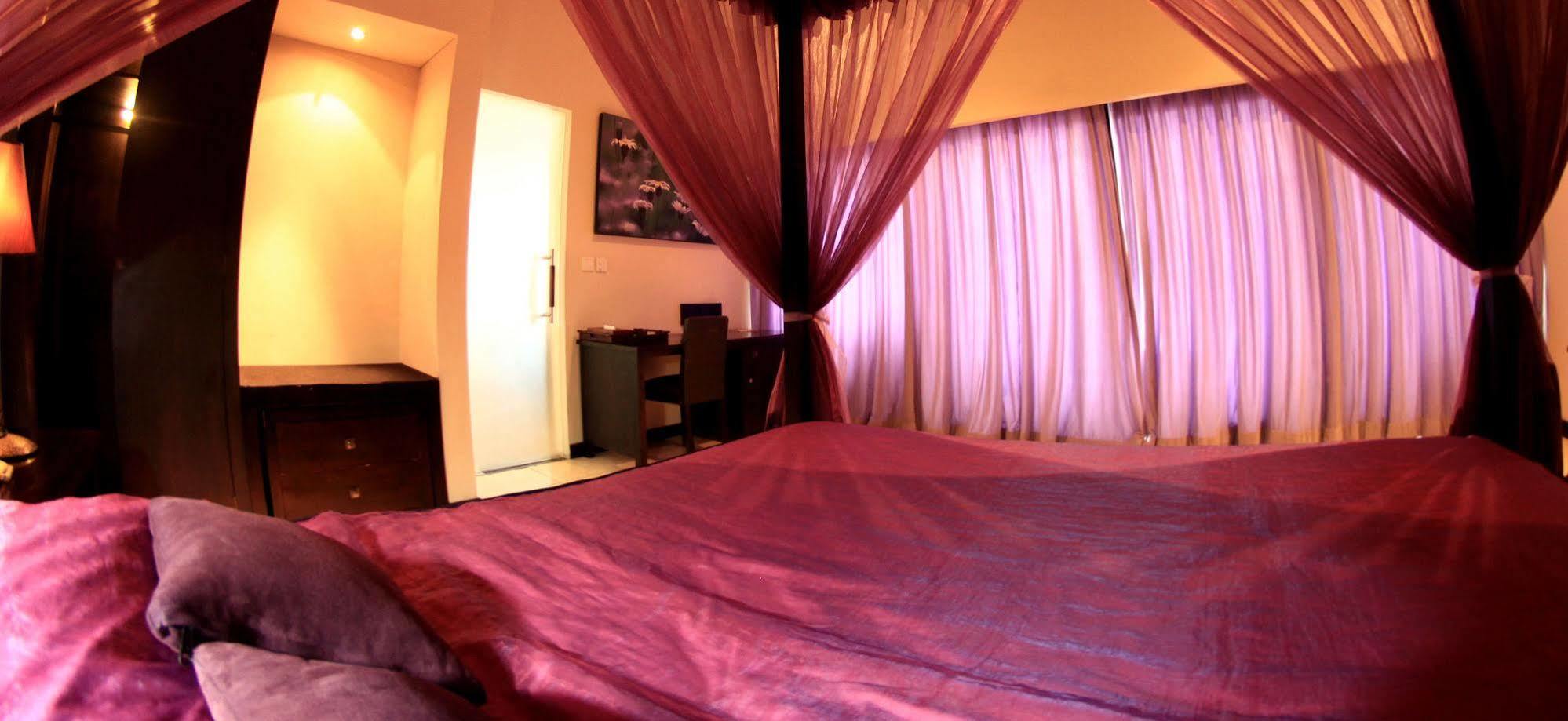 Alam Warna Villa Seminyak  Ngoại thất bức ảnh